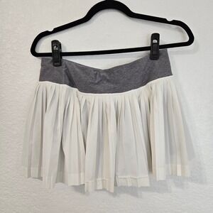 Lululemon Pleat to street Skirt White Gray Athletic Tennis Skort Women 6